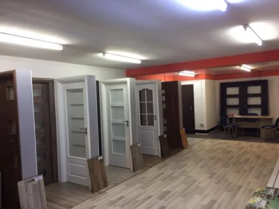 Magazin de usi de interior si parchet - Chitila / Ilfov