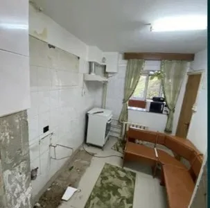 Decopertare gresie - faianta - decojire pereti - transport moloz - Bucuresti