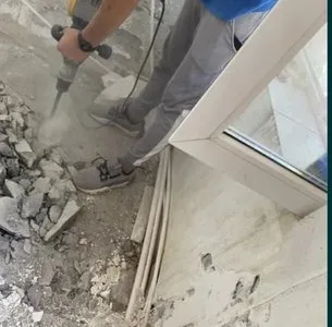 Decopertare gresie - faianta - decojire pereti - transport moloz - Bucuresti