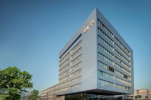 Usi - ferestre - fatade ventilate - Bucuresti
