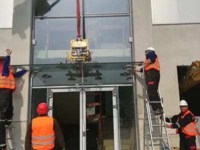 Usi si ferestre tamplarie din aluminiu - Sfantu Gheorghe / Covasna