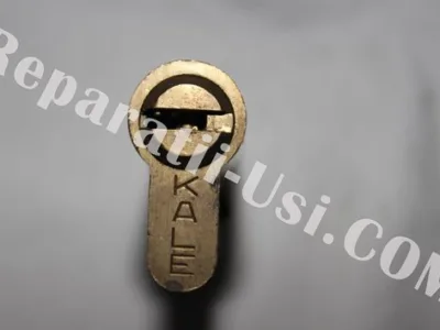 Deblocari usi Bucuresti