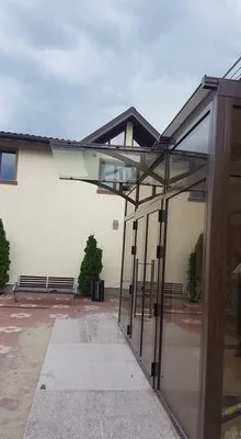 Amenajari interioare cu sticla securizata - Bucuresti