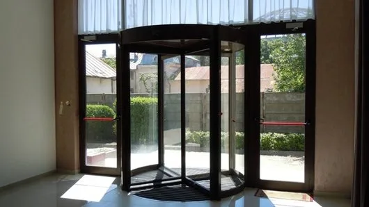 Usi de garaj - usi industriale - bariere - automatizari de porti - Bucuresti