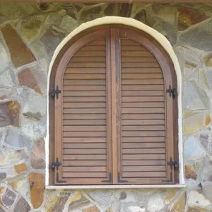 Productie si comercializare de usi si ferestre din lemn - Ciceu / Harghita