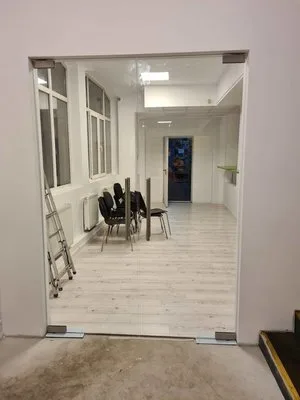 Amenajari interioare cu sticla - Popesti Leordeni / Ilfov