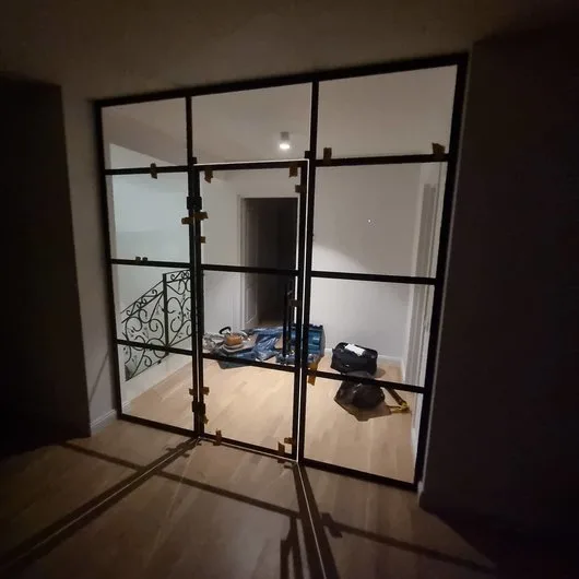 Amenajari interioare cu sticla - Popesti Leordeni / Ilfov