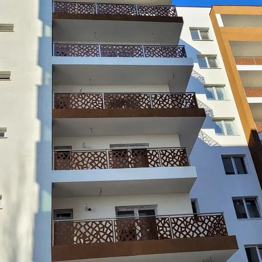 Firma de instalare de garduri si porti