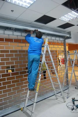 Comercializare si automatizari usi de garaj si usi industriale - Oradea