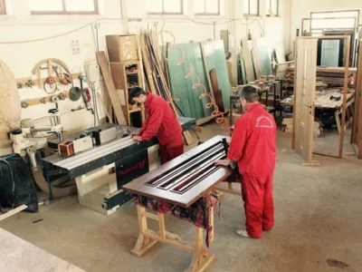 Producator usi - ferestre si scari din lemn - Bucuresti