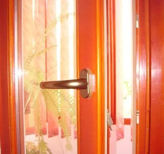 Usi - ferestre si mobila din lemn - Oradea