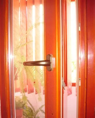 Usi - ferestre si mobila din lemn - Oradea