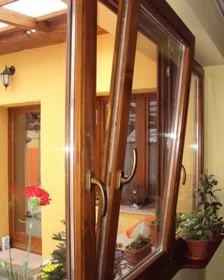 Usi - ferestre si mobila din lemn - Oradea