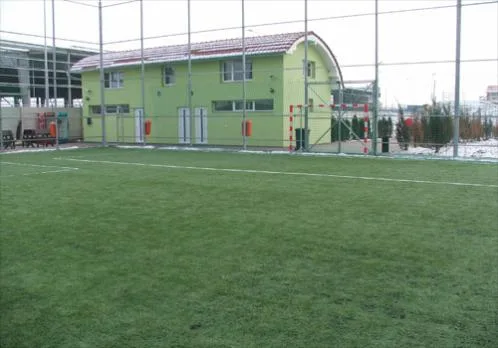 Oradea - Terenuri sportive - parcuri de copii - gazon artificial