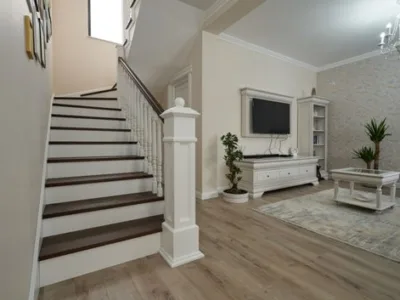 Usi si scari din lemn masiv realizate la comanda - Margineni / Bacau