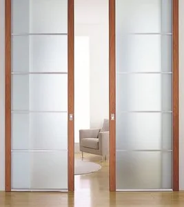 Usi si scari din lemn masiv realizate la comanda - Margineni / Bacau