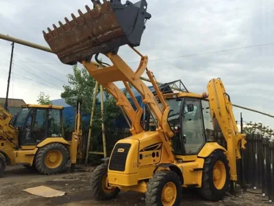 Inchirieri si reparatii excavatoare - Petresti / Ilfov