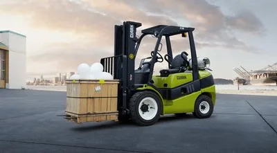 Inchirieri si reparatii excavatoare - Petresti / Ilfov