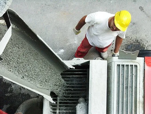 Inchirieri pompe stationare si vibratoare de beton - Bucuresti