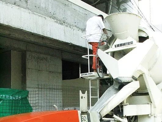 Inchirieri pompe stationare si vibratoare de beton - Bucuresti