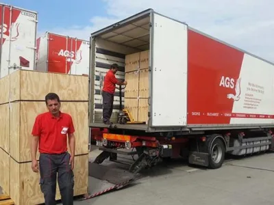 Transport si mutari locale si internationale