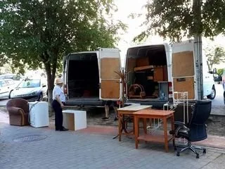 Evacuare mobila veche - Bucuresti
