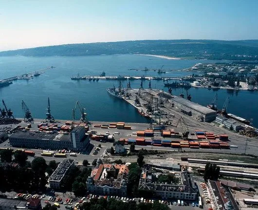 Transport marfa maritim - aerian si rutier - Constanta