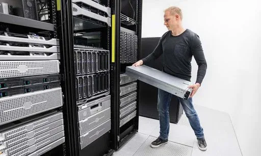 Mutari nationale si internationale - Bucuresti