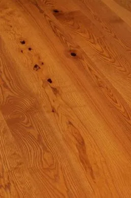 Parchet stratificat din lemn si plinte parchet - Bacau