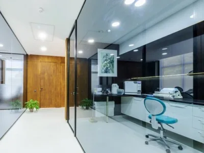 Feronerie pentru constructii din sticla, - Manastirea / Dambovita