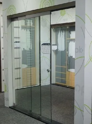 Feronerie pentru constructii din sticla, - Manastirea / Dambovita