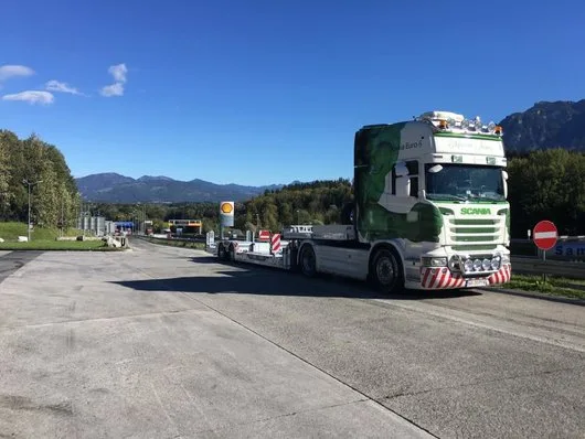 Transport marfa si tractari autovehicule grele - Arad