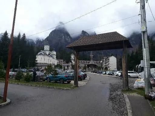 Transport persoane cu microbuze si transport marfa cu autoutilitare - Bragadiru / Ilfov