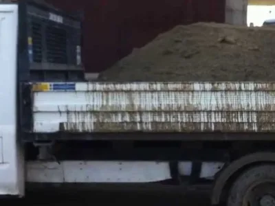Gunoi - mobila veche - moloz - nisip - pietris Bucuresti