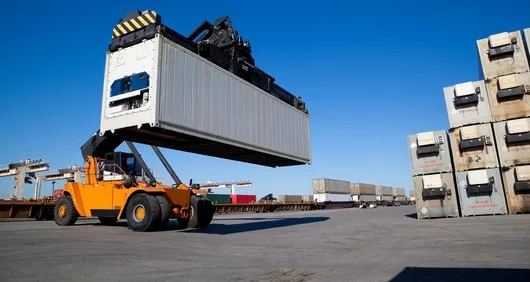 Transport marfa - depozitare si logistica - Victoria / Brasov