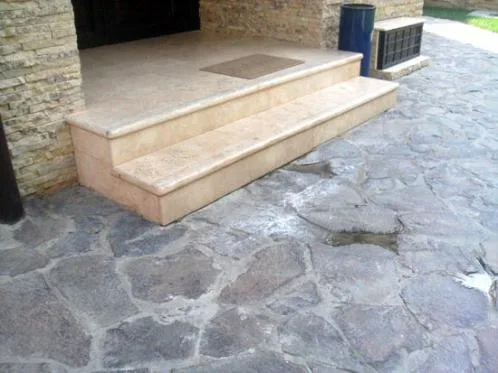 Cruci - fantani - seminee din marmura,granit si travertin