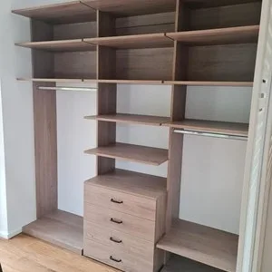 Mobilier la comanda