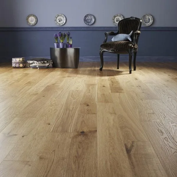 Parchet si decoratiuni din lemn masiv - Suceava