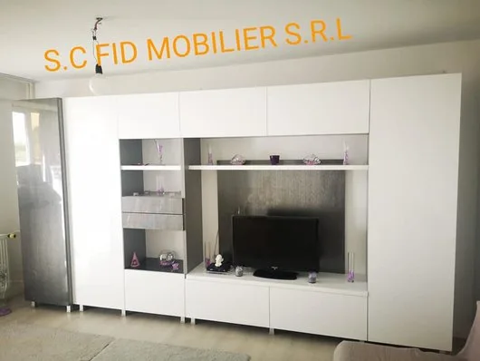 Mobilier la comanda