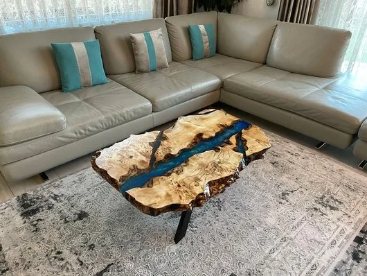 Mobilier din lemn masiv si rasina Ilfov