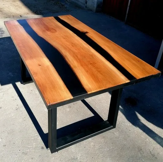 Mobilier din lemn masiv si rasina Ilfov