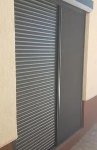 Rulouri aluminiu cu plasa de insecte