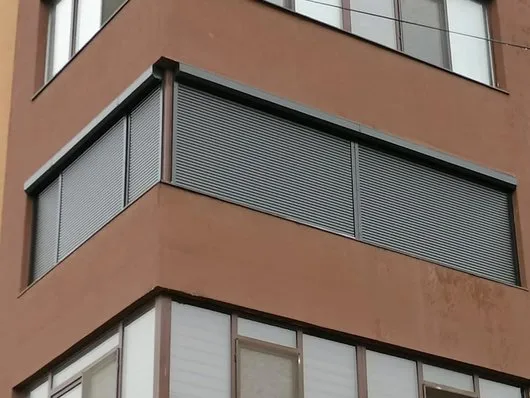 Rulouri aluminiu cu plasa de insecte