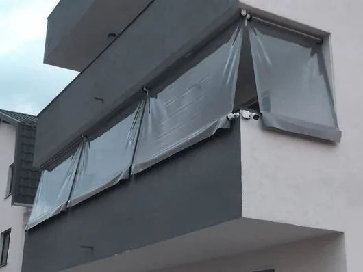 Rulouri terase transparente