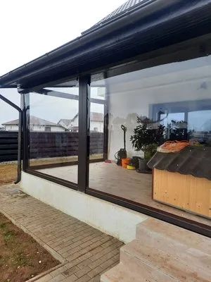 Rulouri terase transparente