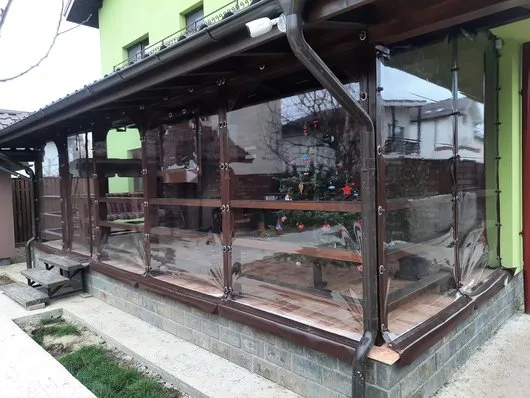 Rulouri terase transparente