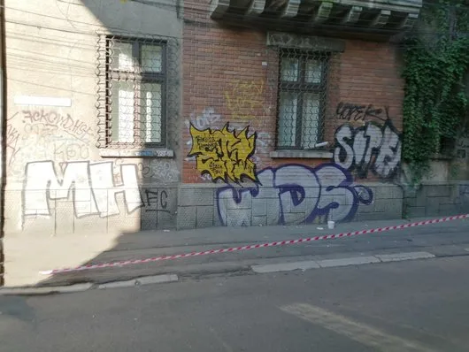 Indepartare grafitti - curatenie Bucuresti