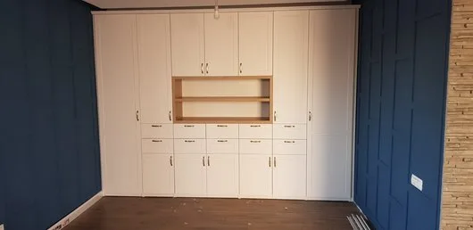 Mobilier la comanda