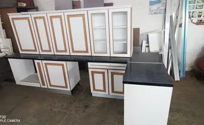 Mobilier la comanda