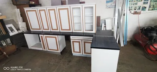 Mobilier la comanda